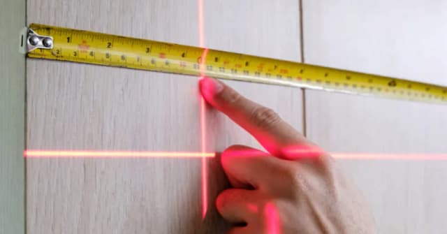 Ile kosztuje poziomica laserowa? Ceny, które zaskoczą każdego