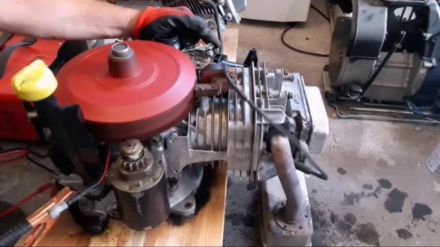 Jak ustawić zapłon w kosiarce Briggs & Stratton, aby uniknąć problemów